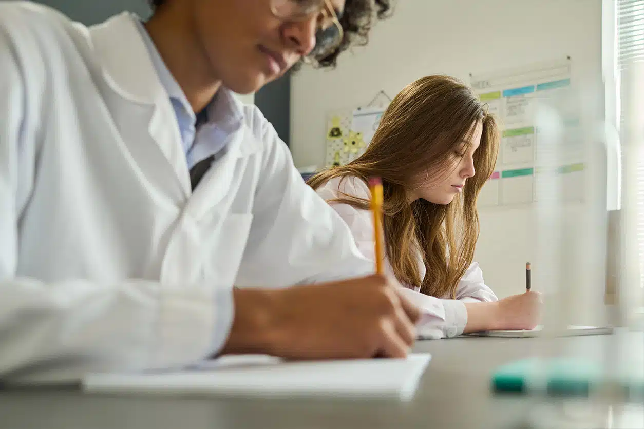 estudiar-auxiliar-enfermeria-madrid