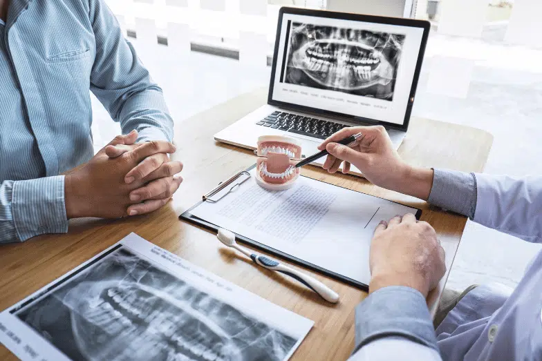 ¿Qué estudiar para ser protésico dental?