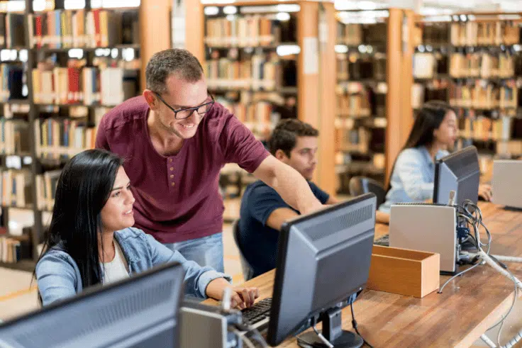 cuanto-cobra-auxiliar-biblioteca