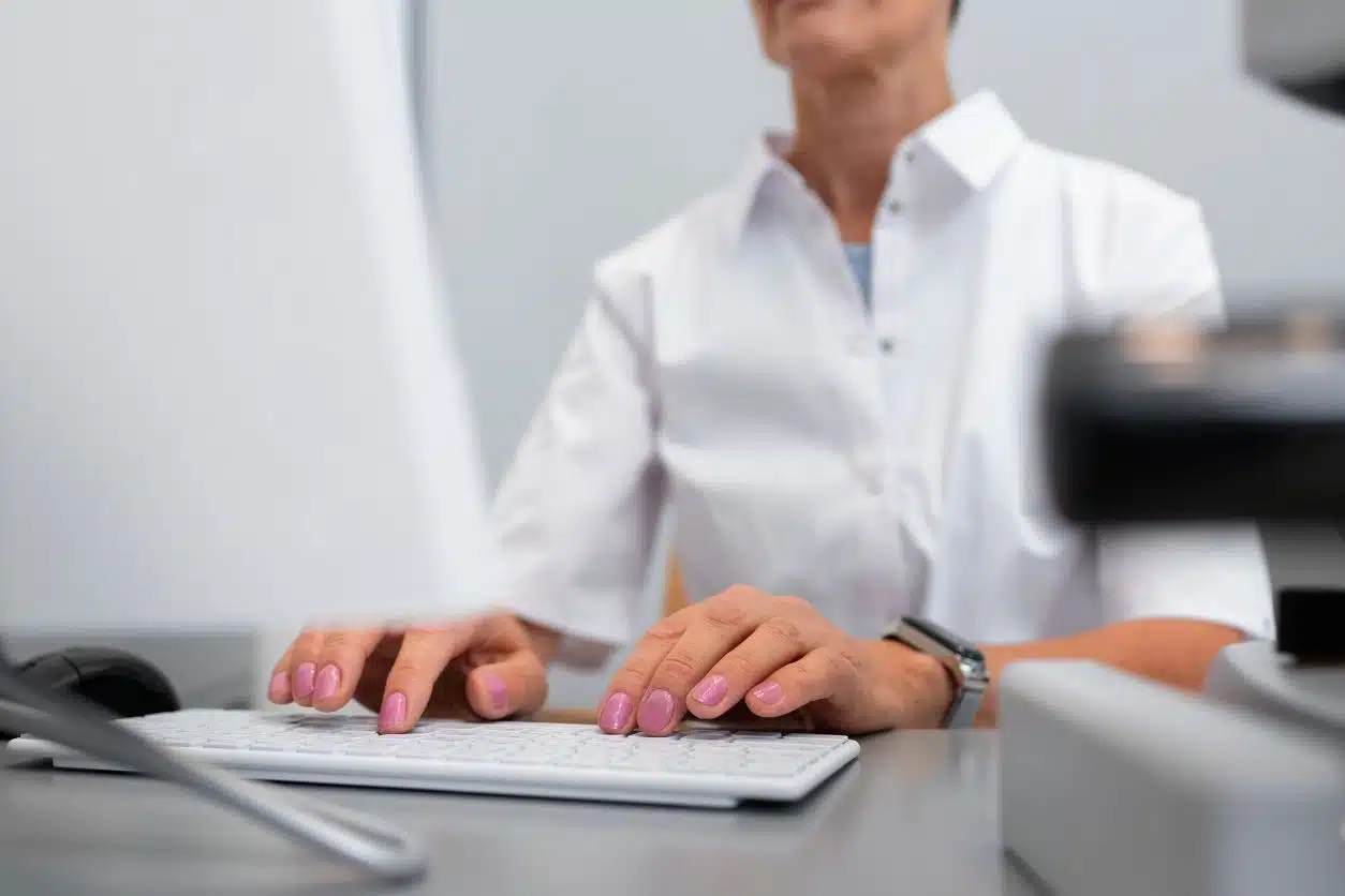 secretariado médico requisitos