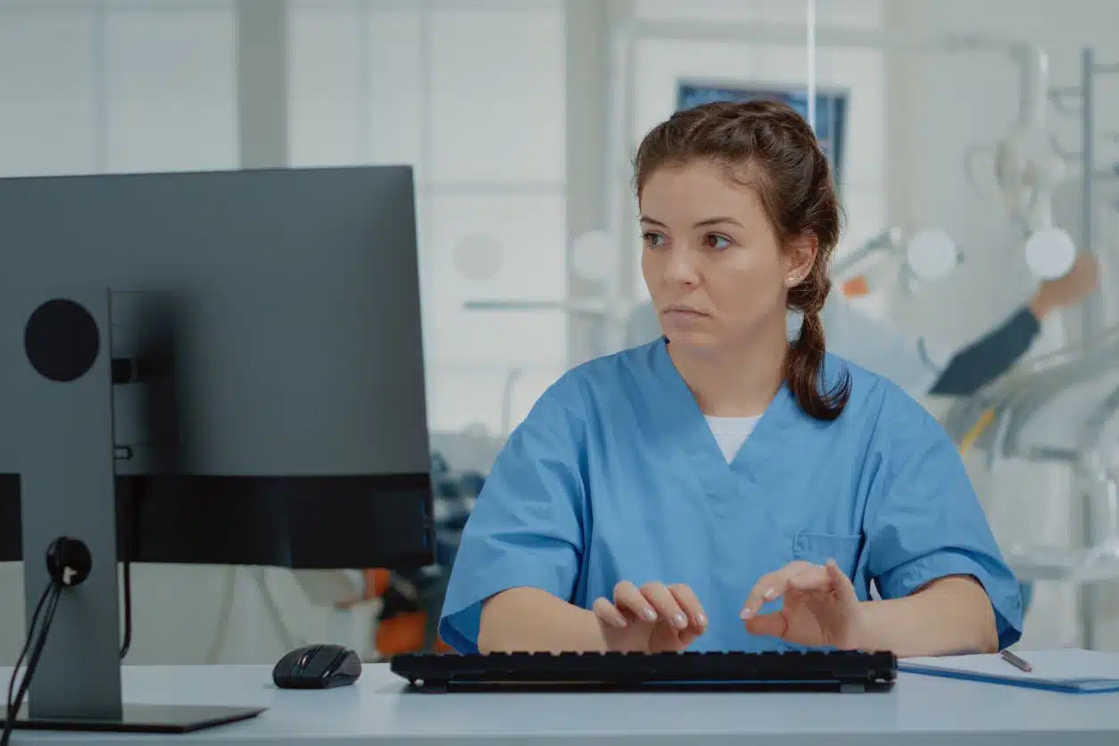 secretariado-medico-tiene-salida-laboral